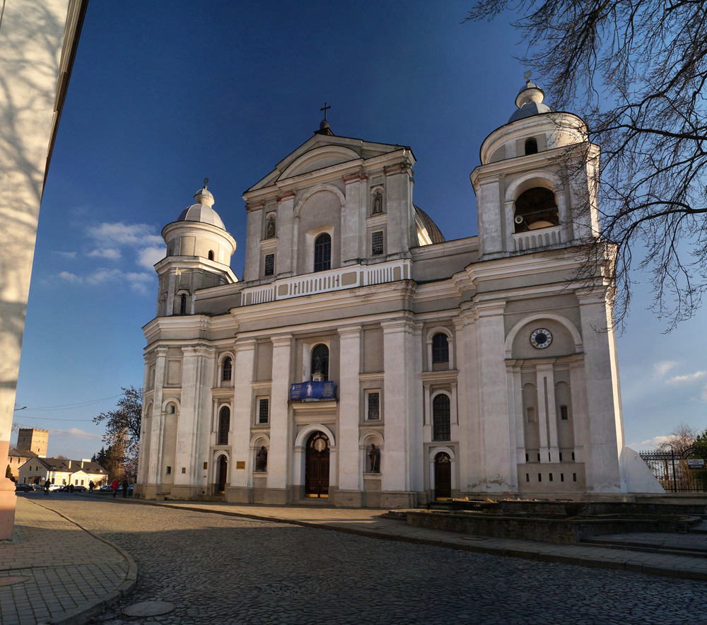 костел петра і павла