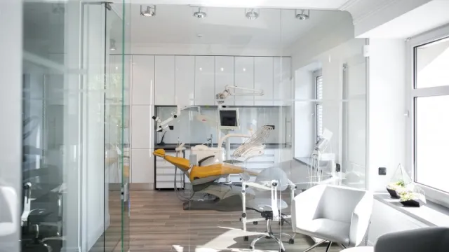 Стоматологічний кабінет "Doctor Dent" ("Доктор Дент") — фото 3