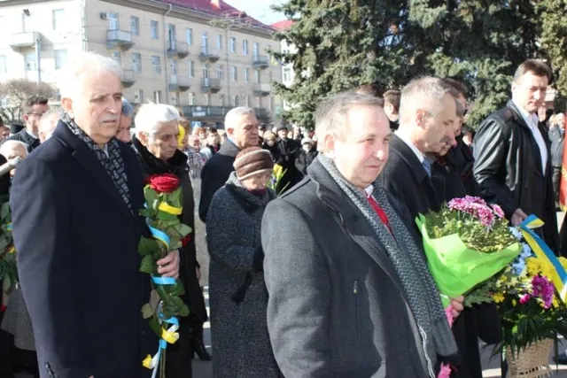 Луцьку вшанував 200-річчя від дня народження Тараса Шевченка (Фоторепортаж) — фото 2