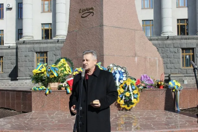 Луцьку вшанував 200-річчя від дня народження Тараса Шевченка (Фоторепортаж) — фото 4