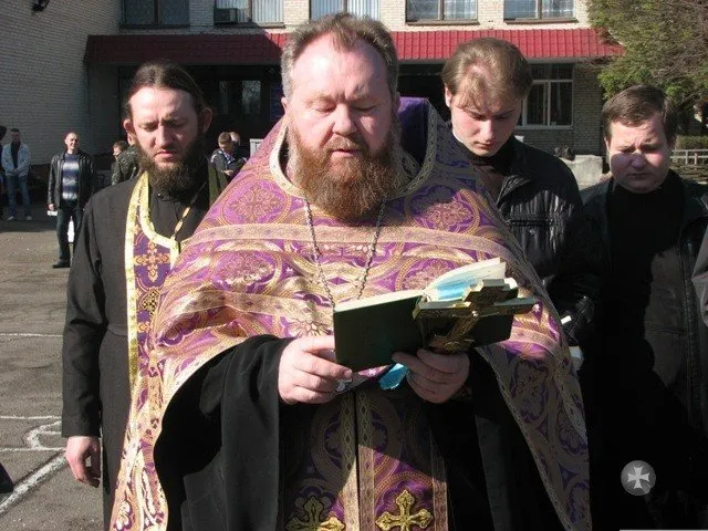 Священики благословили воїнів на захист України — фото 2