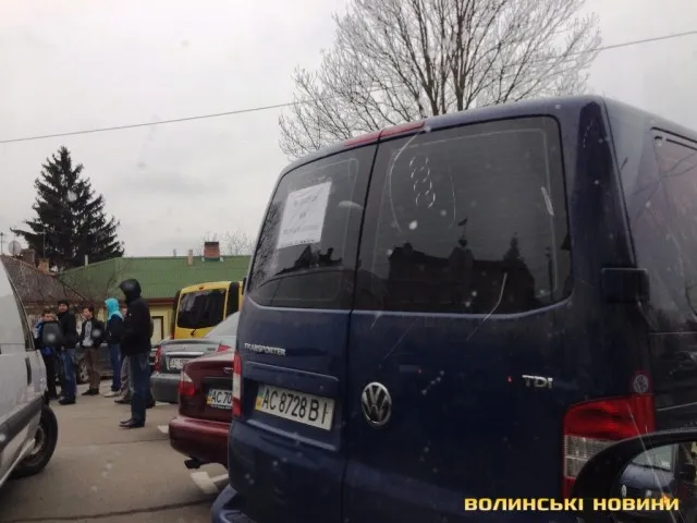 Луцькі автомобілісти просять представників місцевої влади про скасування утилізаційного збору на автівки (Фоторепортаж) + (Відео) — фото 4