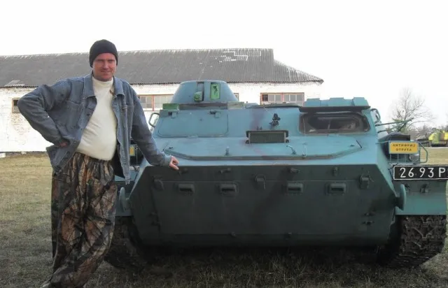 На Волині небайдужі громадяни допомагали відновлювати військову техніку (Фоторепортаж) — фото 6