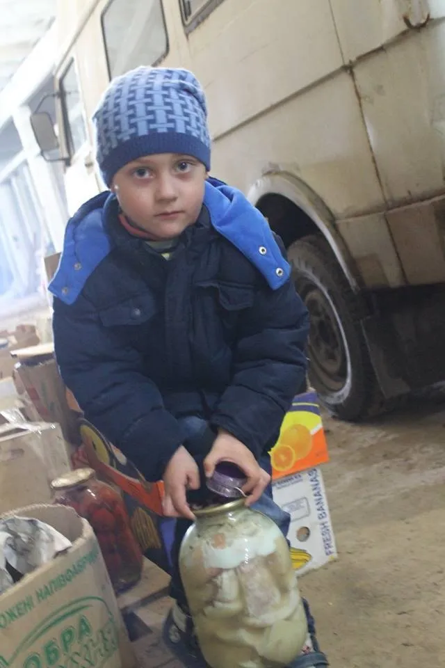 Волинським військовим привезли продукти харчування і навіть телевізор (Фоторепортаж) — фото 2