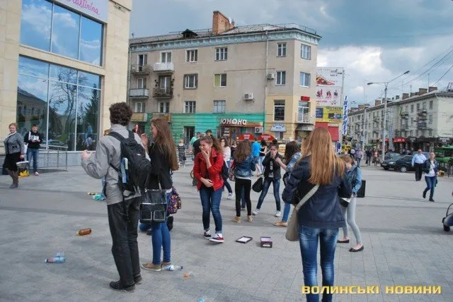 У ценрі Луцька відбудеться «сміттєвий» флешмоб (Фоторепортаж) + (Відео) — фото 3