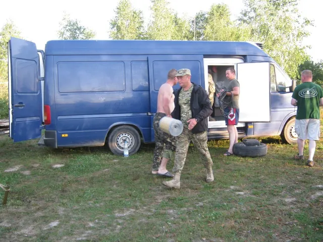 Самооборонівці довезли потрібні бронежилети Волинському батальйону тероборони — фото 1