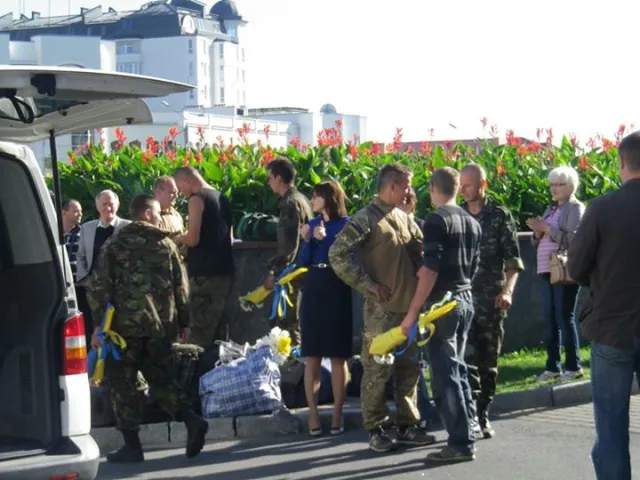 На Волинь повернулися ще 16 героїв 51 -ї ОМБ (ФОТО) — фото 3