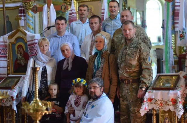 На Волині самооборонівці молилися за мир в Україні (ФОТО) — фото 1