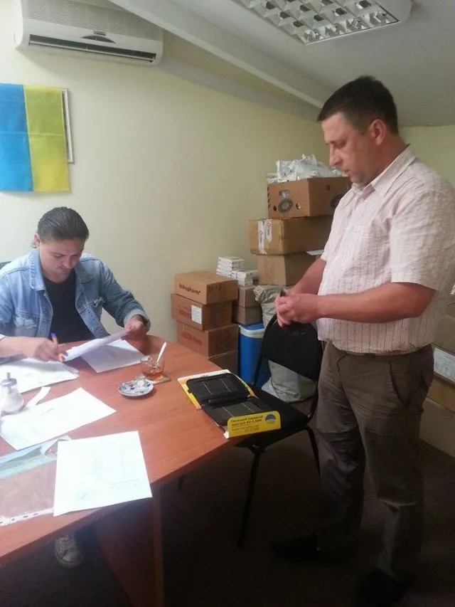 Бійці " Донбасу" відтепер матимуть можливість заряджати свої телефони від сонця — фото 1