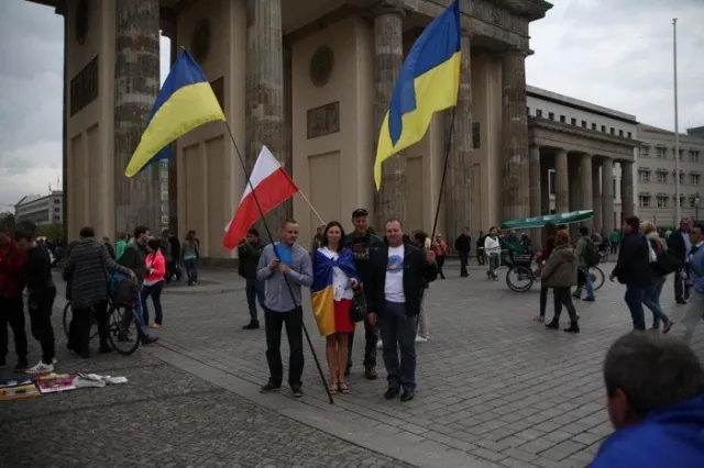 Під час автопробігу Європою волинські самооборонівці зустрілися із євроавтомайданівцями (ФОТО) — фото 3
