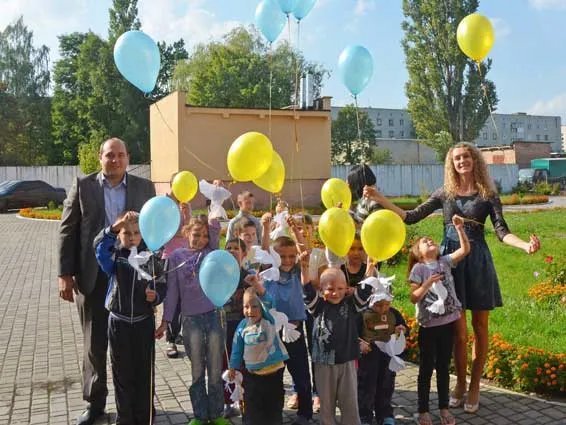 До Дня миру волинські дітки виготовляли паперових голубів (ФОТО) — фото 2