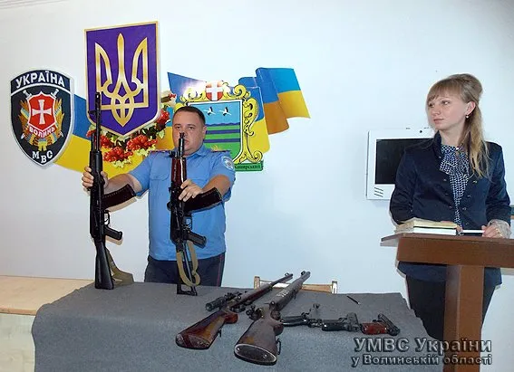 Волинські правоохоронці ознайомили підлітків зі своєю щоденною роботою (ФОТО) — фото 1