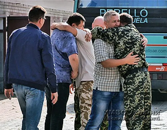 Волинські ДАІшники вирушили на Схід (ФОТО) — фото 1