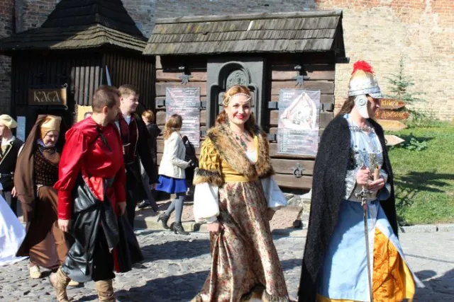 У Луцьку - виставка «Портрети правителів та відомих діячів Великого князівства Литовського» — фото 4