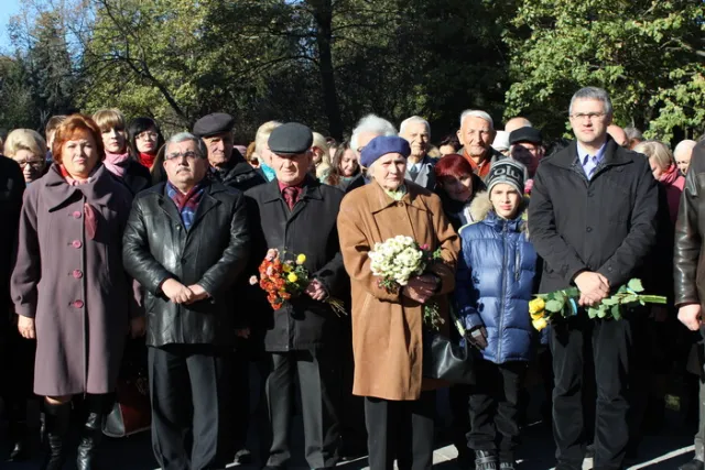 У Луцьку вшанували тих, хто брав участь у визволенні країни від фашистських загарбників — фото 2