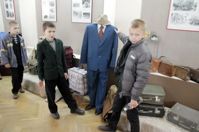 Експозиція речей для перенесення вантажу в музеї Луцька — фото 2
