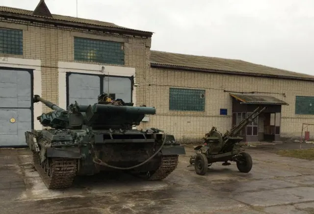 За подвиги на Сході танкіст 51-ої бригади отримав орден "За мужність" — фото 1