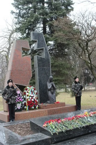У Луцьку вшанували загиблих в Афганістані та під час АТО (Фото) — фото 5