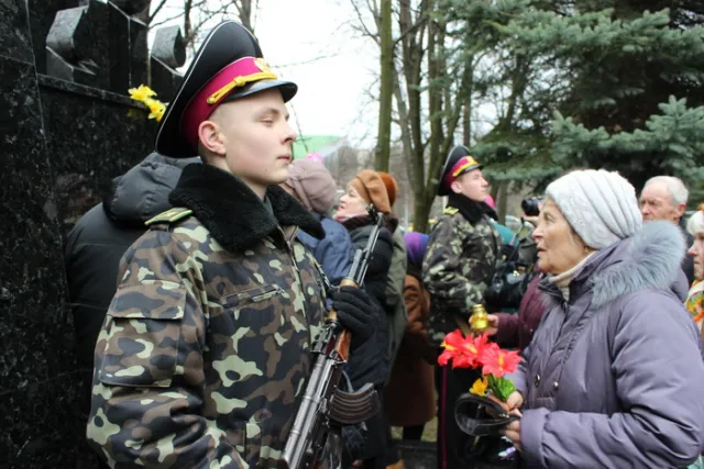 У Луцьку вшанували пам'ять в’язнів фашистських концтаборів (фото) — фото 5