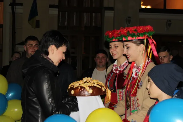 68 дітей з Волновахи зустрінуть Великдень у Луцьку (фото) — фото 8