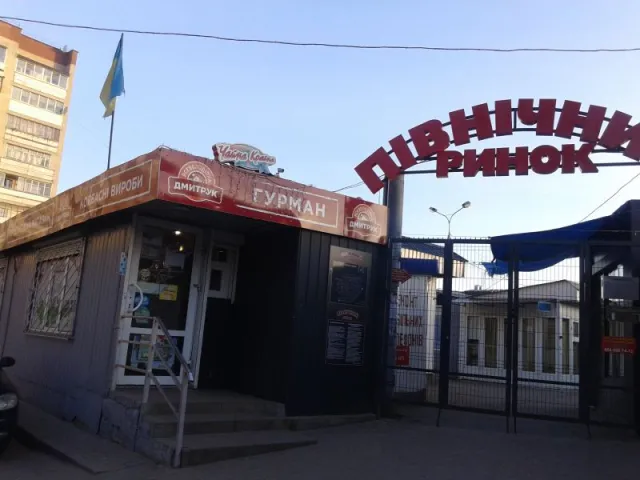 У Луцьку перевірили, чи продають у місті алкоголь після 22:00 (фото) — фото 2