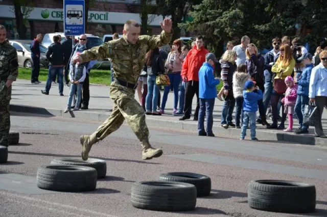 Відбувся благодійний фестиваль патріотичного духу «Вір, Дій, Люби» (фоторепортаж) — фото 1