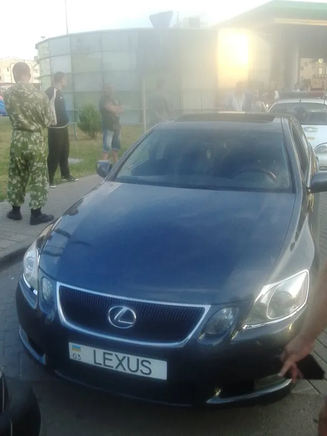 Добровольці із громадського формування «Варта порядку» затримали мажорів-«шумахерів» (фото) — фото 4