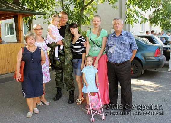 Волинські правоохоронці вирушили захищати Вітчизну (фото, відео) — фото 10