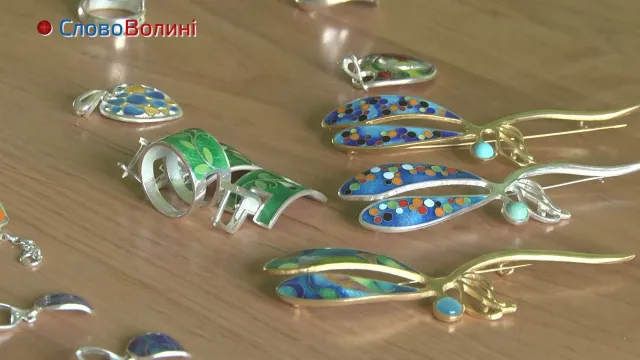 У Луцьку виготовляють неймовірні прикраси за давньою грузинською технікою - мінанкарі (фото, відео) — фото 1